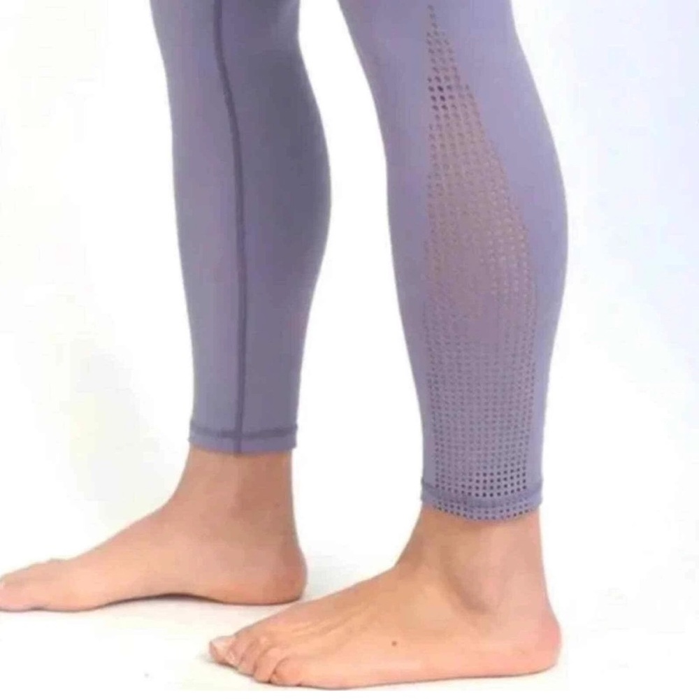 ZYIA ACTIVE Plum Slate Flame Light N Tight Laser Cut Perforated Leggings‎ MEDIUM